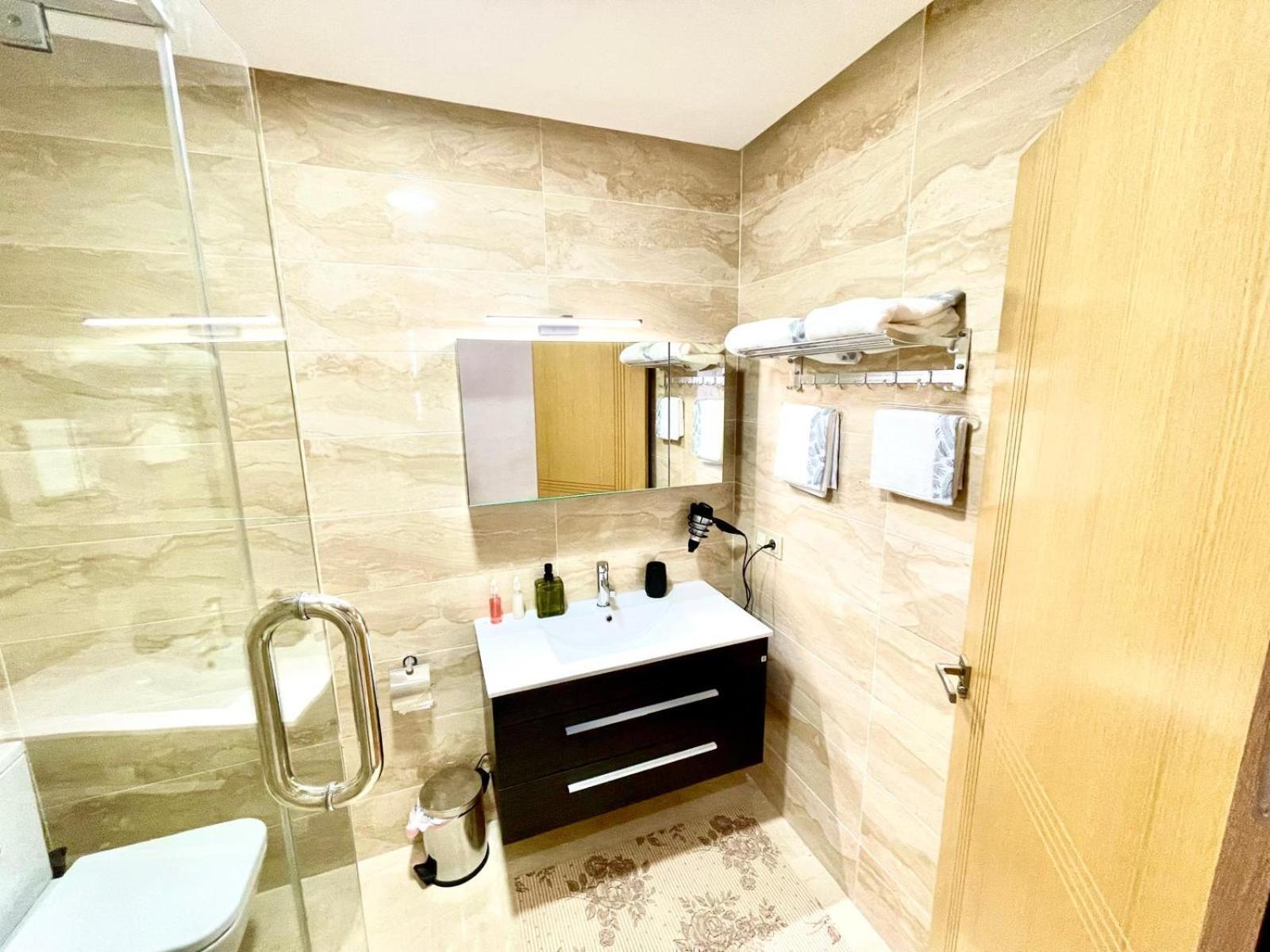 Modern Elegance With Sea Views In Central Tangier - Steps To Beach, Train And Attractions! 外观 照片