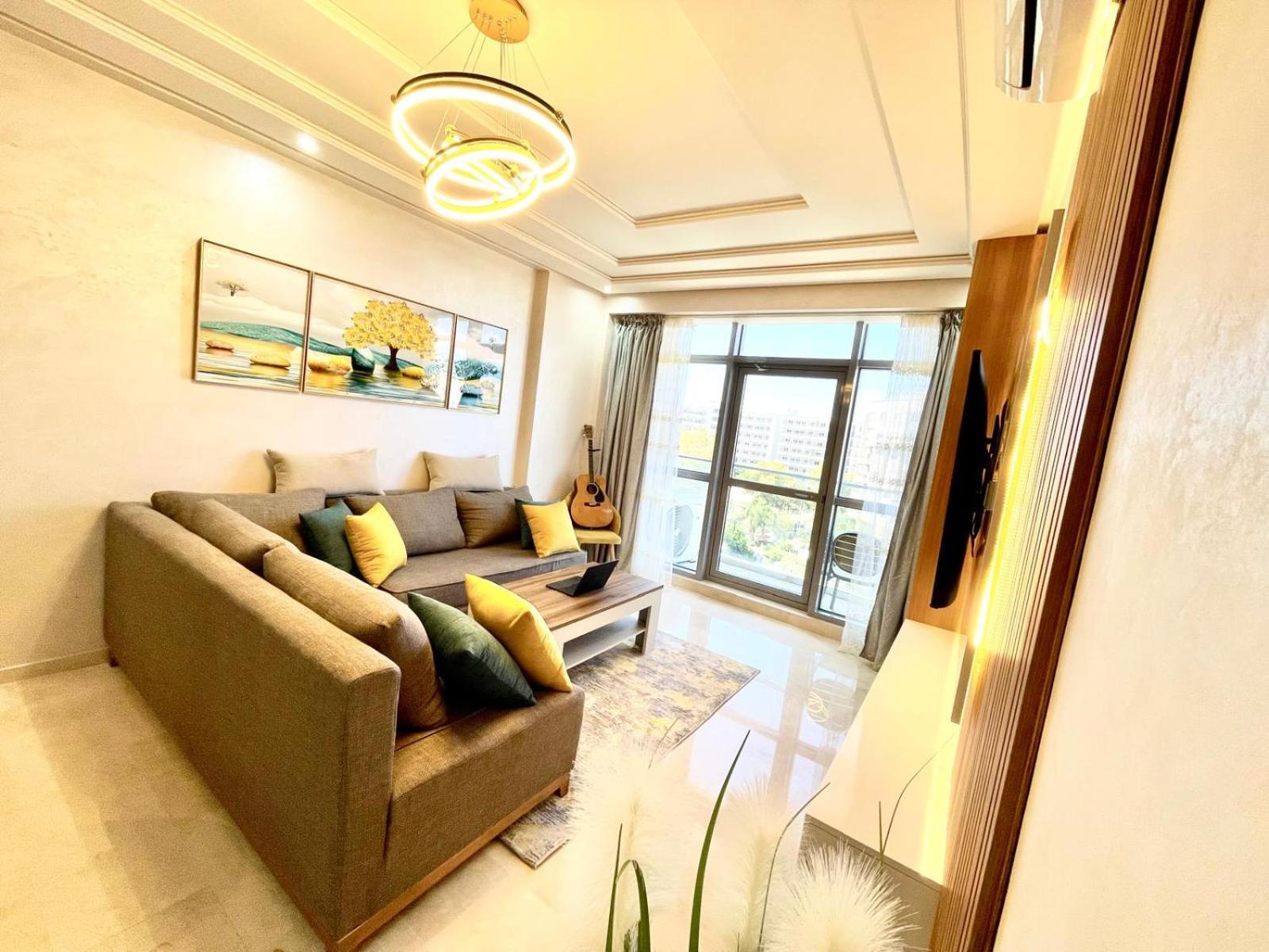 Modern Elegance With Sea Views In Central Tangier - Steps To Beach, Train And Attractions! 外观 照片