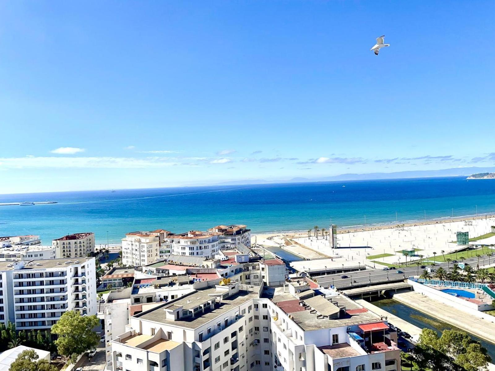 Modern Elegance With Sea Views In Central Tangier - Steps To Beach, Train And Attractions! 外观 照片